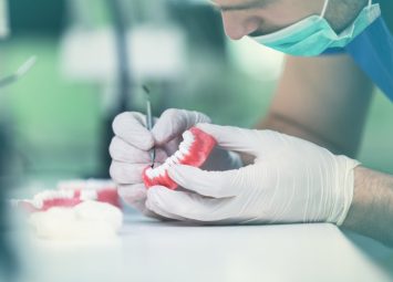 متخصص پروتز دندان در منطقه ۱۰